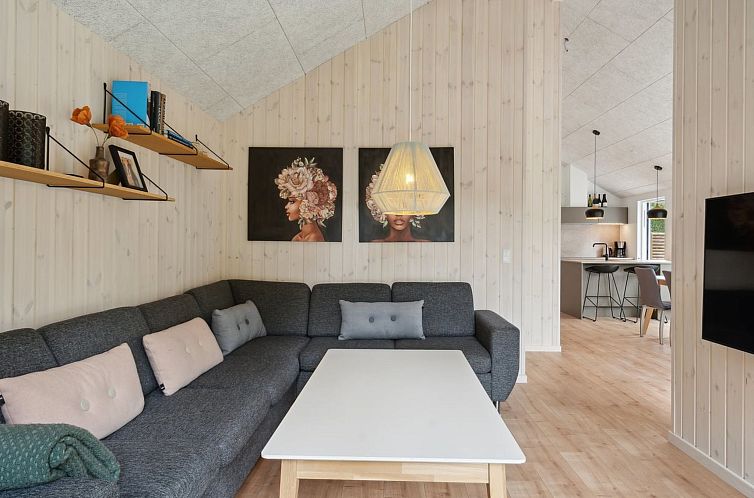 Vakantiehuis "Laina" - 250m from the sea