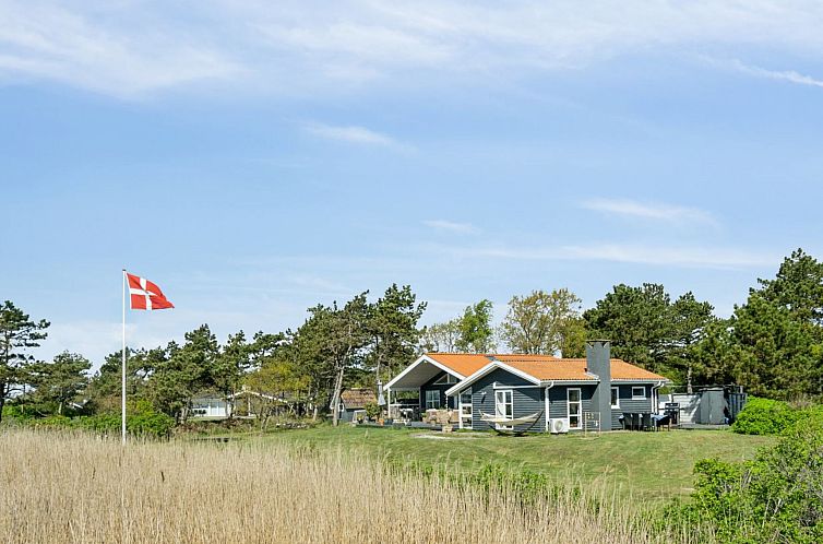 Vakantiehuis "Hening" - 50m from the sea