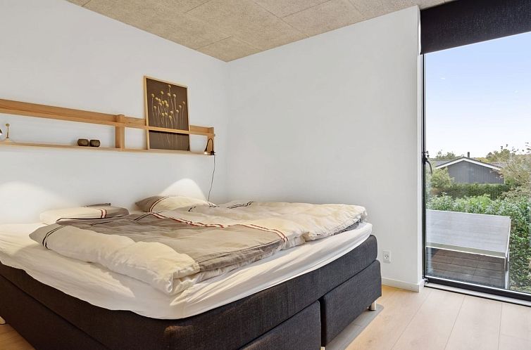 Vakantiehuis "Iarund" - 600m from the sea