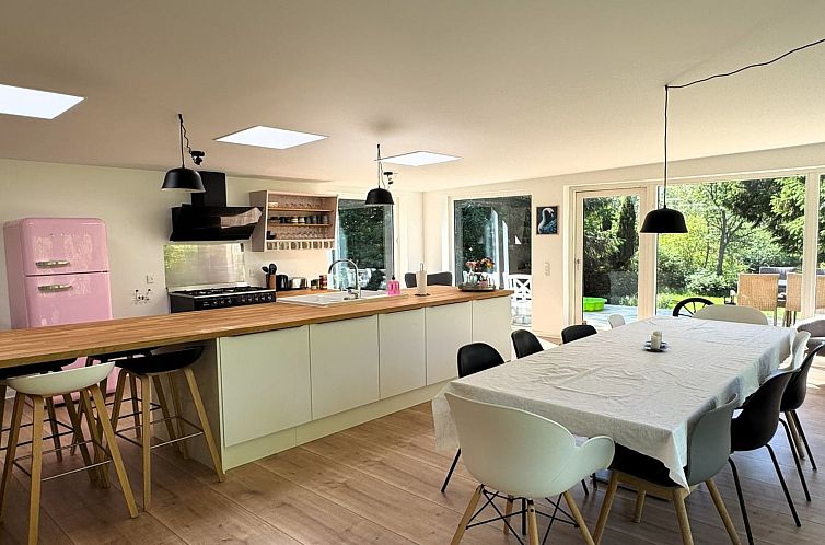 Vakantiehuis "Albina" - 650m from the sea