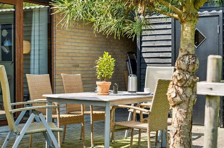 Vakantiehuis "Mechthild" - 700m from the sea