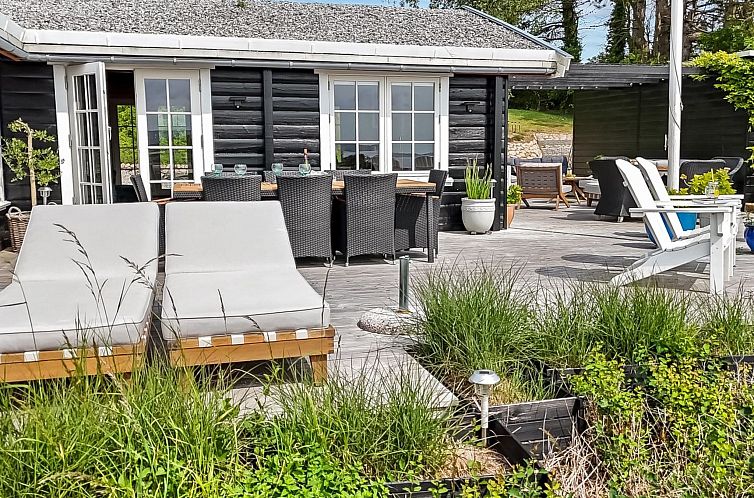 Vakantiehuis "Harda" - 800m from the sea