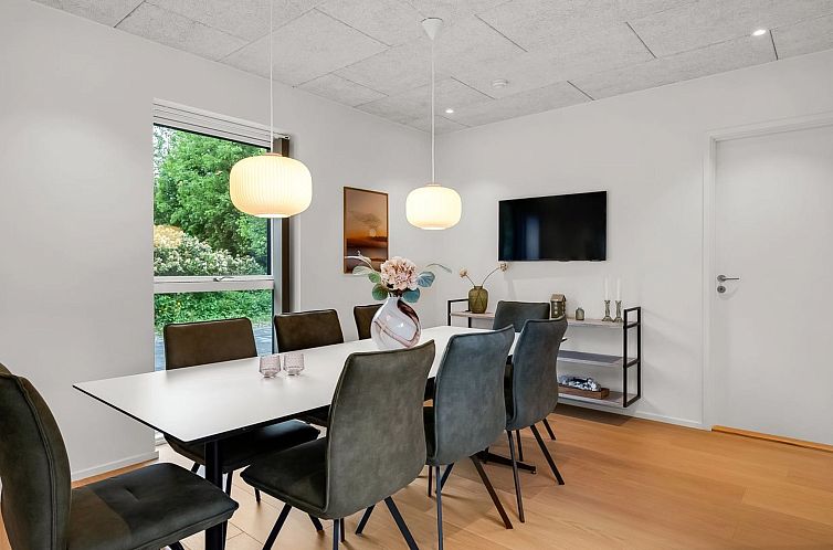 Vakantiehuis "Hortense" - 900m from the sea