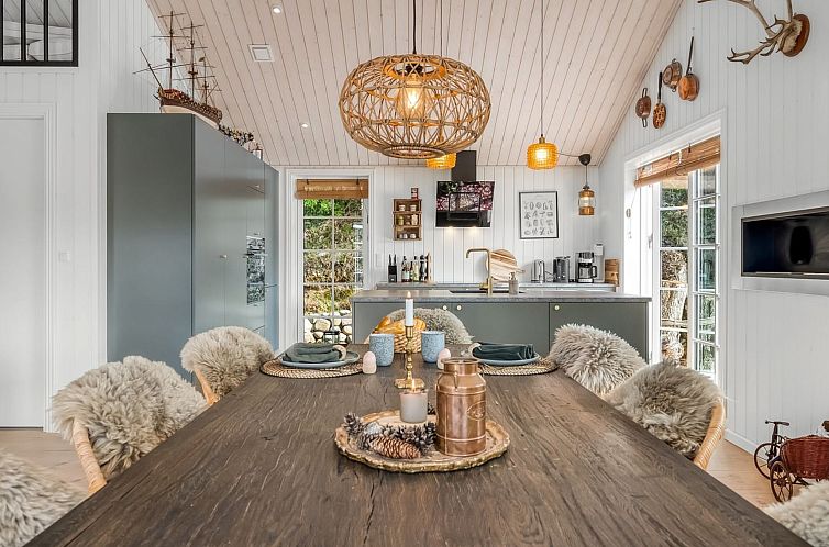 Vakantiehuis "Blek" - 2.8km from the sea