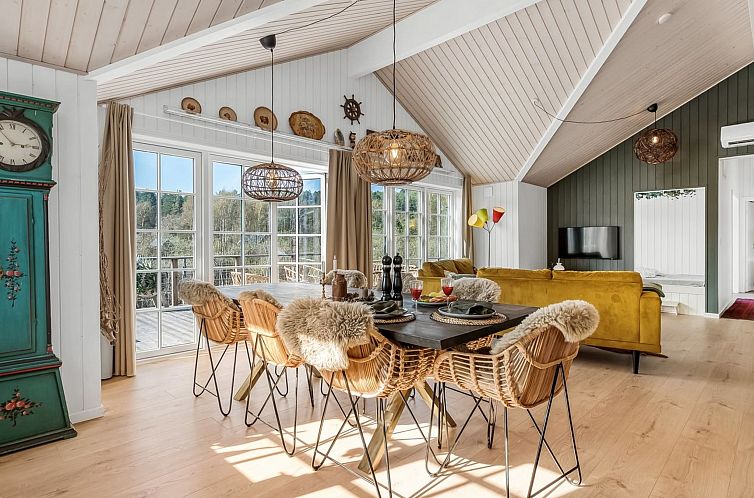 Vakantiehuis "Blek" - 2.8km from the sea