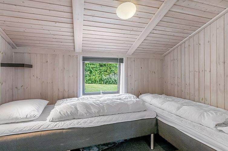 Vakantiehuis "Asko" - 350m from the sea