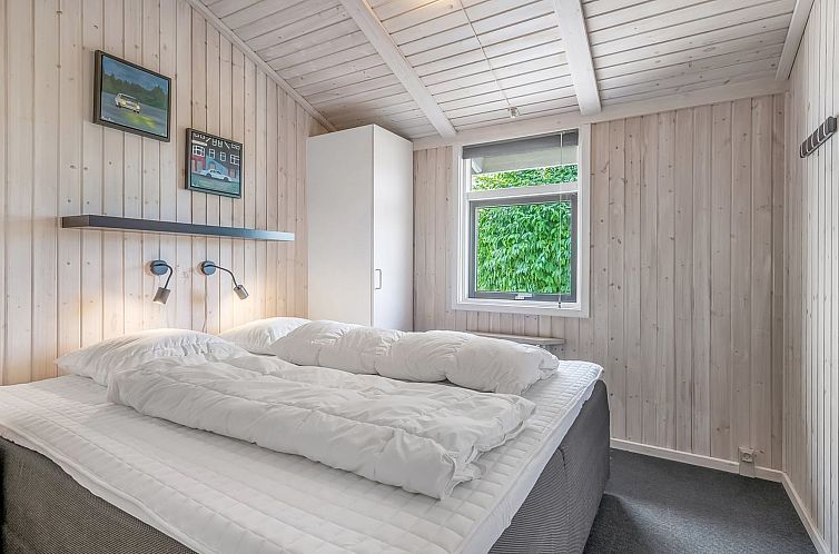 Vakantiehuis "Asko" - 350m from the sea