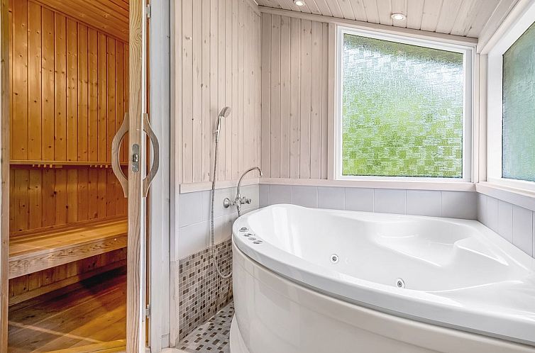 Vakantiehuis "Asko" - 350m from the sea