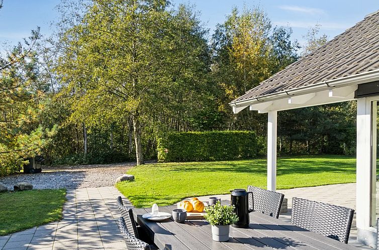 Vakantiehuis "Solborg" - 800m from the sea