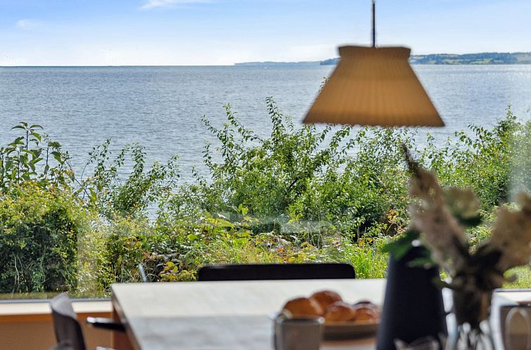 Vakantiehuis "Alfhild" - 30m from the sea