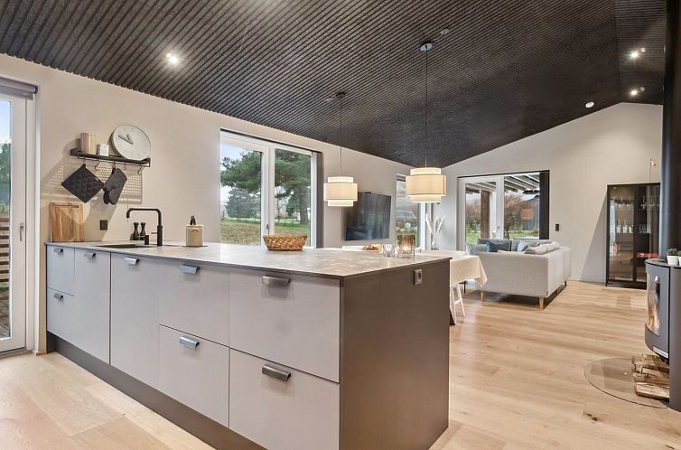 Vakantiehuis "Willi" - 600m from the sea