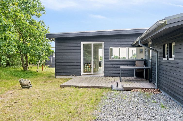 Vakantiehuis "Joseph" - 500m from the sea