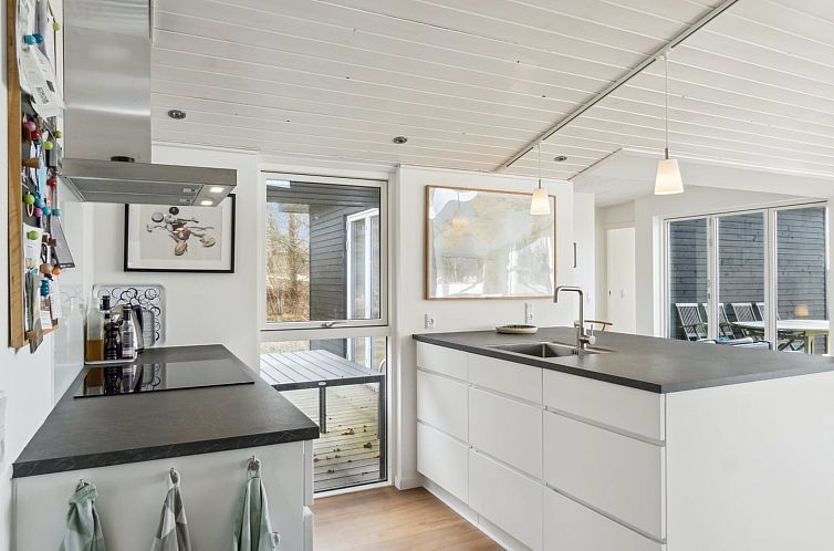 Vakantiehuis "Joseph" - 500m from the sea