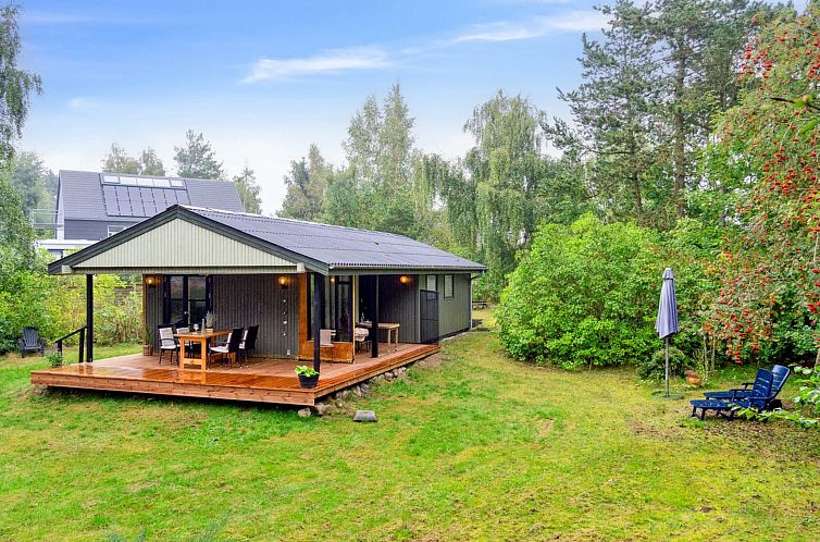 Vakantiehuis "Lavrans" - 1km from the sea