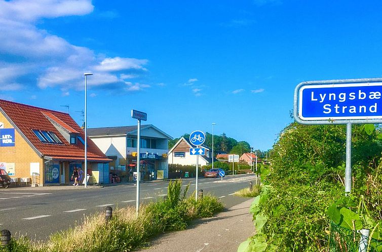 Vakantiehuis "Lavrans" - 1km from the sea