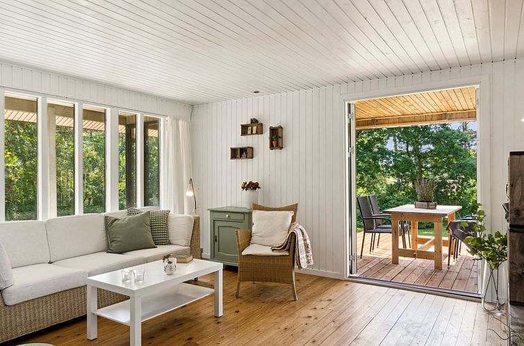 Vakantiehuis "Lavrans" - 1km from the sea