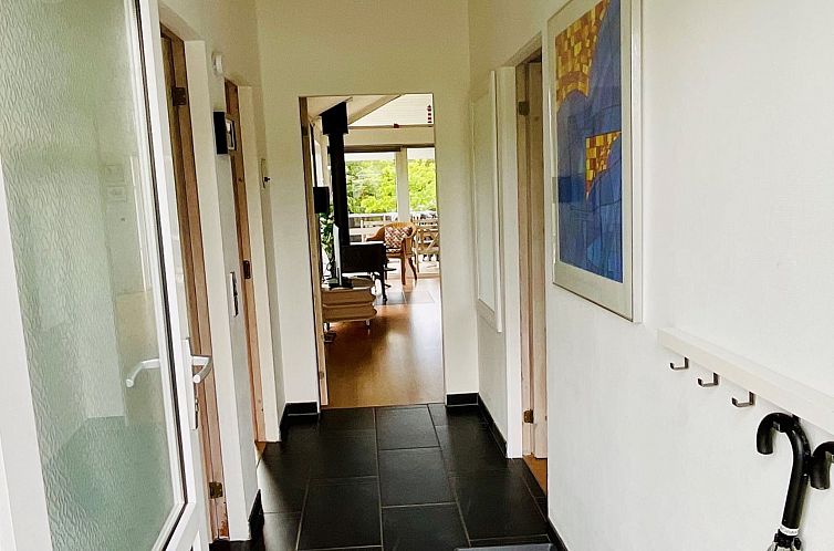 Vakantiehuis "Lavrans" - 1km from the sea