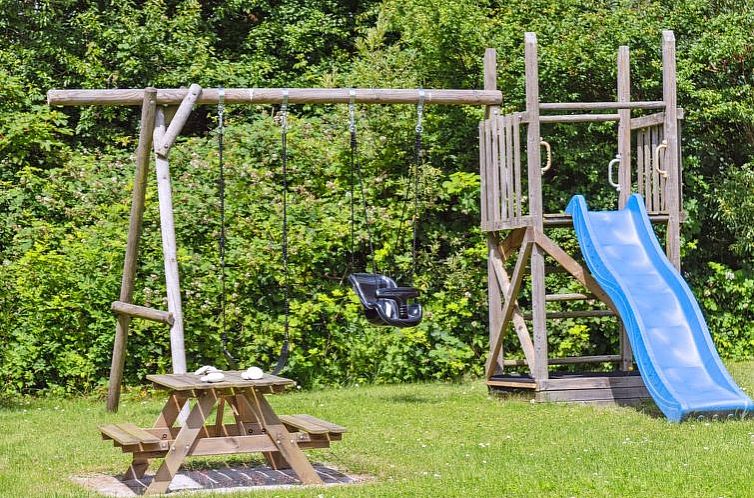 Vakantiehuis "Svenn" - 300m from the sea