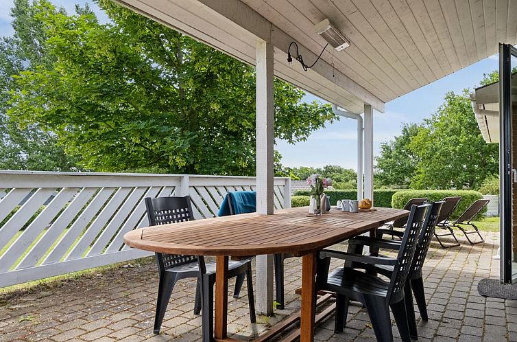 Vakantiehuis "Svenn" - 300m from the sea