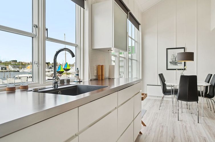 Vakantiehuis "Nalle" - 5m from the sea