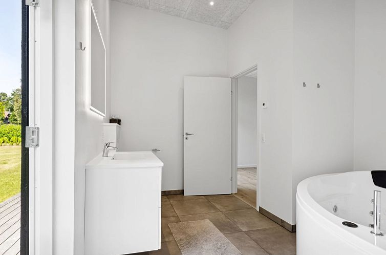 Vakantiehuis "Nalle" - 5m from the sea