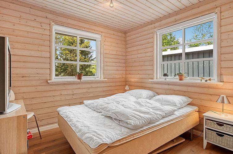 Vakantiehuis "Iorund" - 9km from the sea