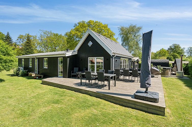 Vakantiehuis "Asta" - 1km from the sea