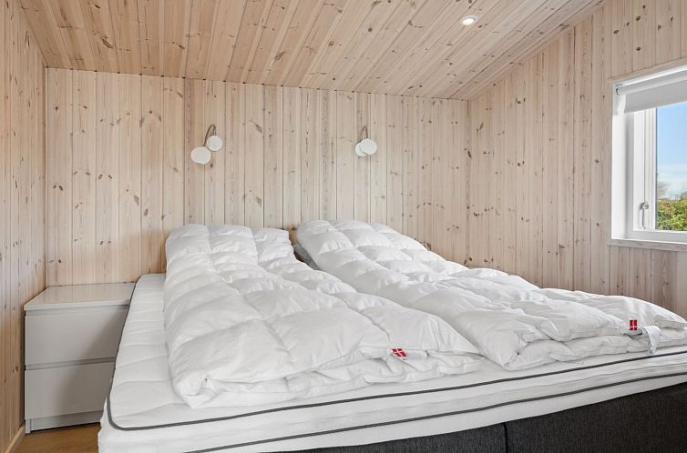 Vakantiehuis "Ljupka" - 800m from the sea