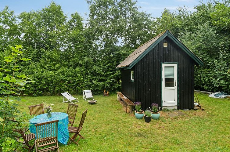 Vakantiehuis "Marjanne" - 800m from the sea