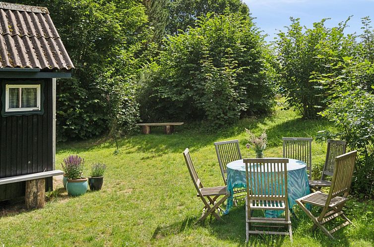 Vakantiehuis "Marjanne" - 800m from the sea