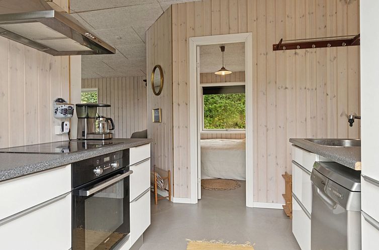 Vakantiehuis "Marjanne" - 800m from the sea