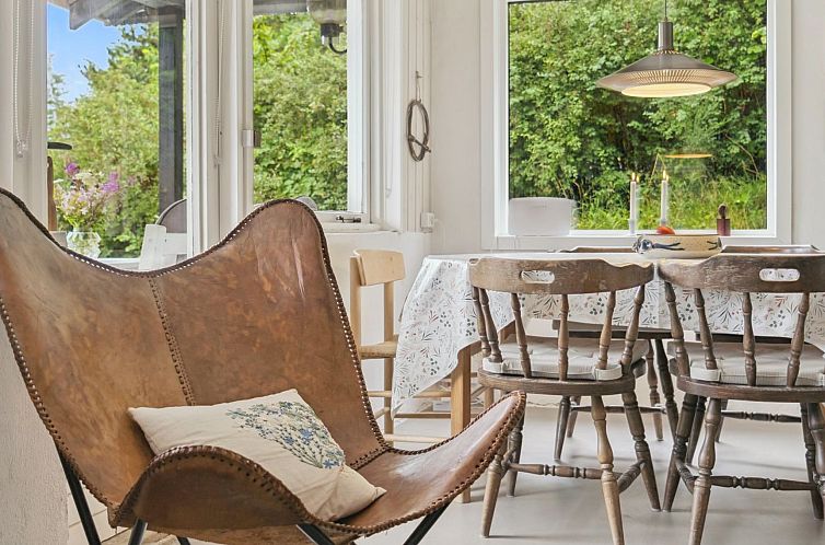 Vakantiehuis "Marjanne" - 800m from the sea