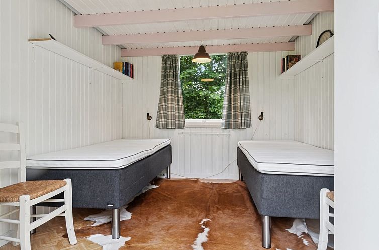 Vakantiehuis "Marjanne" - 800m from the sea