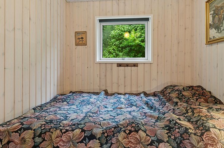 Vakantiehuis "Marjanne" - 800m from the sea