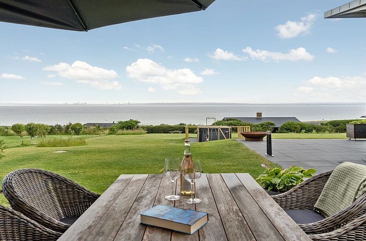 Vakantiehuis "Alyna" - 200m from the sea