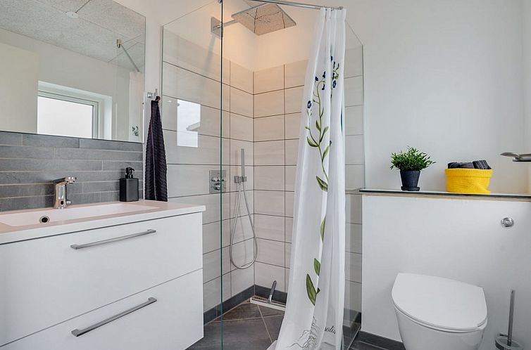 Vakantiehuis "Alyna" - 200m from the sea