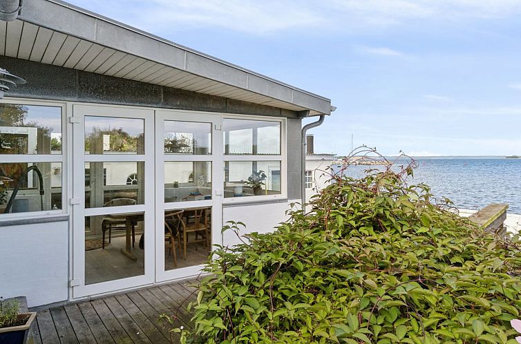 Vakantiehuis "Thermund" - 5m from the sea