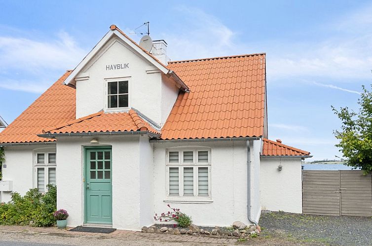 Vakantiehuis "Thermund" - 5m from the sea
