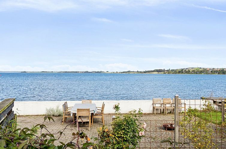 Vakantiehuis "Thermund" - 5m from the sea