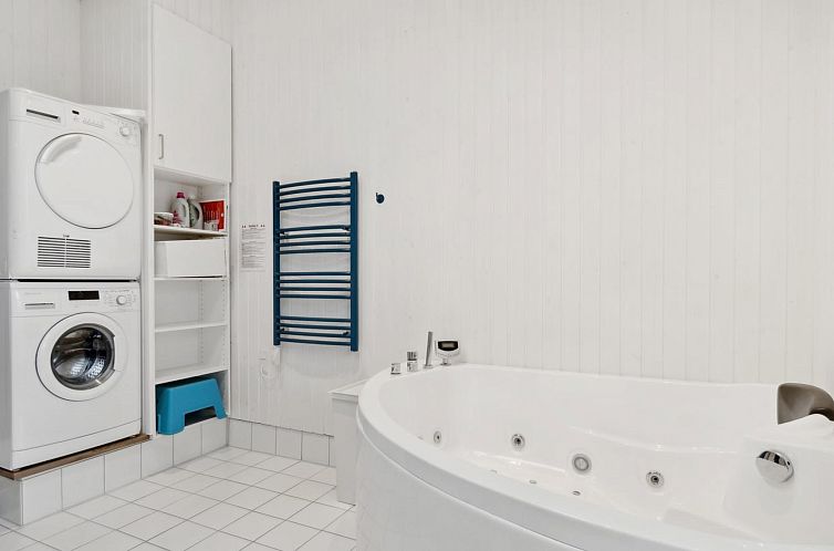 Vakantiehuis "Rik" - 2km from the sea