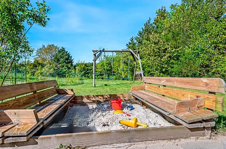 Vakantiehuis "Rik" - 2km from the sea