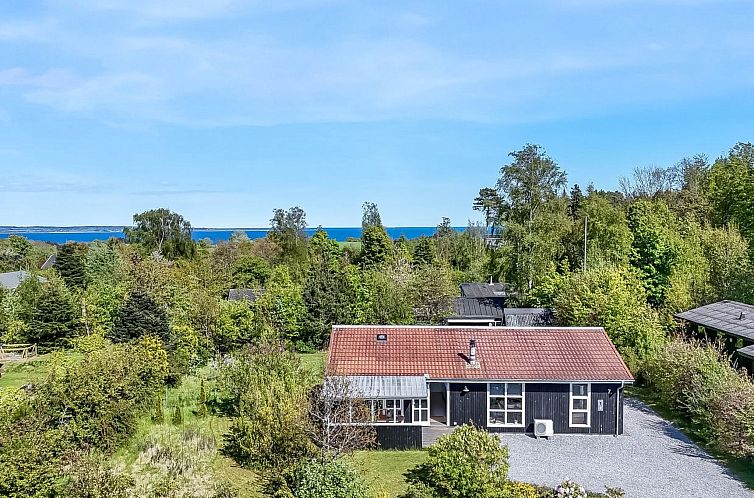 Vakantiehuis "Rik" - 2km from the sea