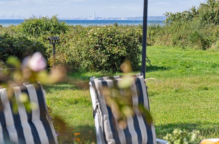 Vakantiehuis "Joella" - 75m from the sea