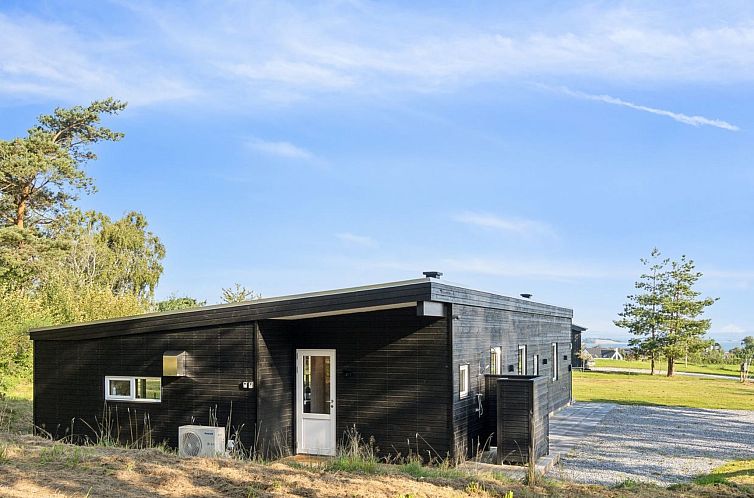 Vakantiehuis "Uma" - 1.5km from the sea