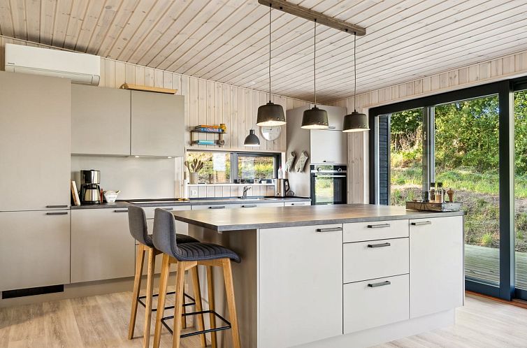 Vakantiehuis "Uma" - 1.5km from the sea