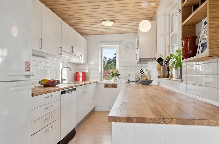 Vakantiehuis "Eikka" - 100m from the sea