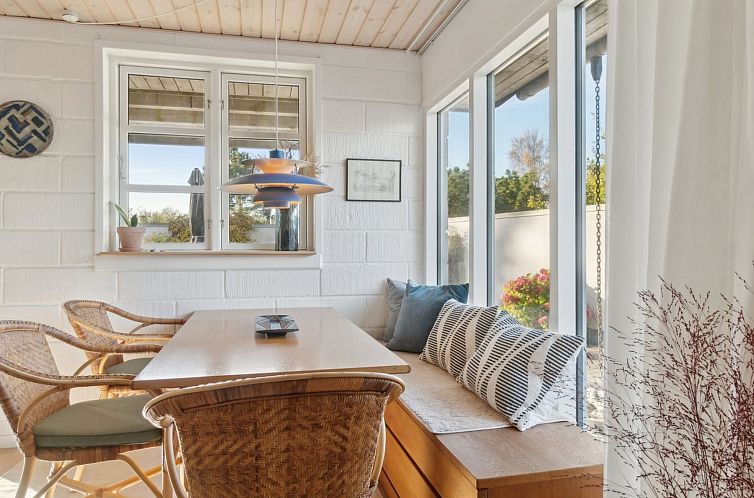 Vakantiehuis "Eikka" - 100m from the sea