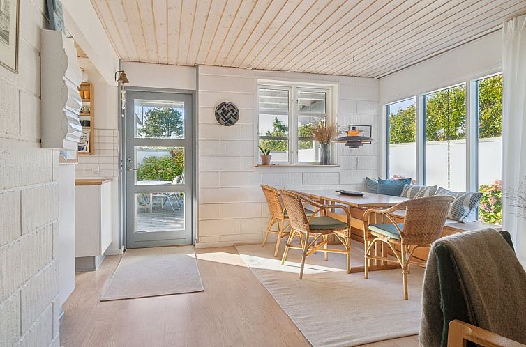 Vakantiehuis "Eikka" - 100m from the sea