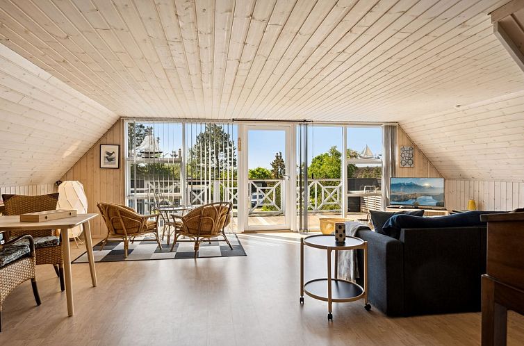 Vakantiehuis "Eikka" - 100m from the sea