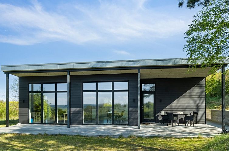 Vakantiehuis "Irek" - 500m from the sea